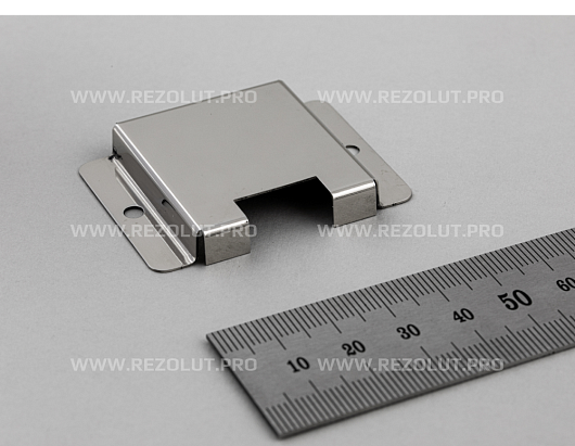 TWO-COMPONENT MOLDED L- AND <br>T-SHAPED RF SHIELDS