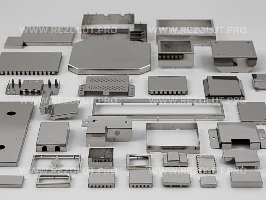 Двухкомпонентные формованные многосекционные экраны